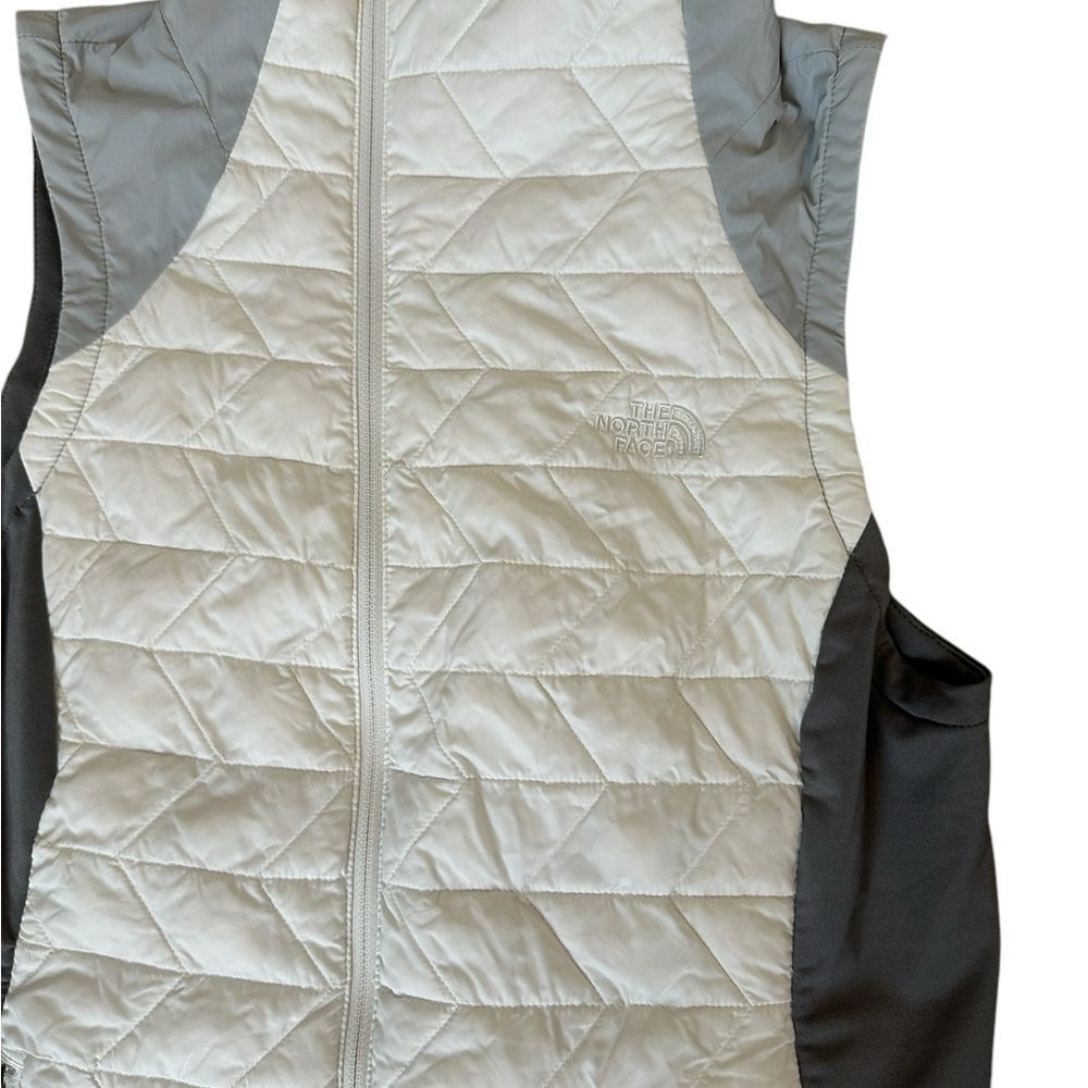 Womens The North Face Thermoball Flash Dry Vest Grey White Medium - Picture 3 of 8